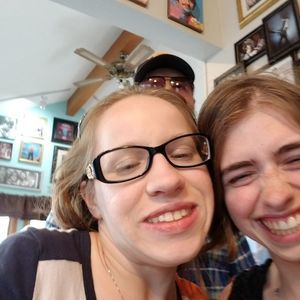 Meet your Posher, Ana